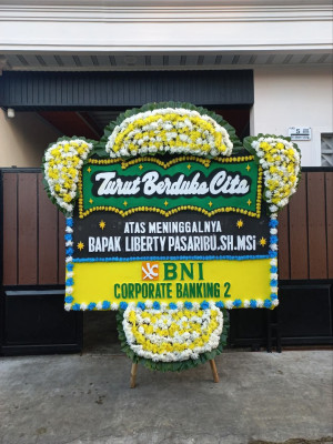 Papan Bunga Duka di Paiton