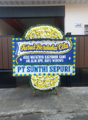 Papan Bunga Duka di Paiton