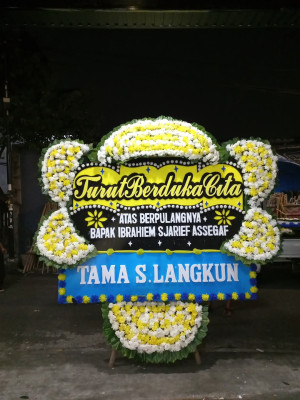 Papan Bunga Duka di Paiton
