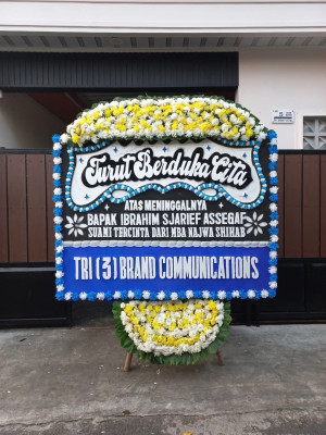 Papan Bunga Duka di Paiton